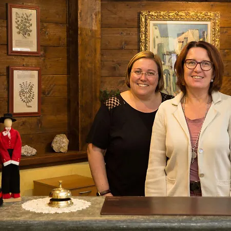 ホテル クランポン クールマイユール