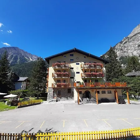Crampon Otel Courmayeur