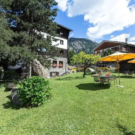 Crampon Hotel 3*