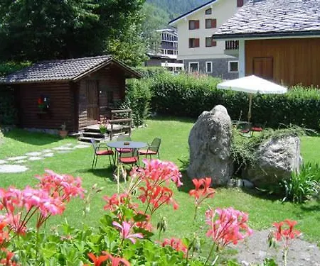 Crampon Hotel 3*