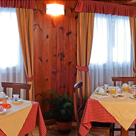 Hotel Crampon 3*