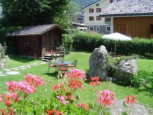 Crampon Отель 3*