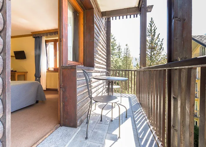 Отель Crampon Курмайор