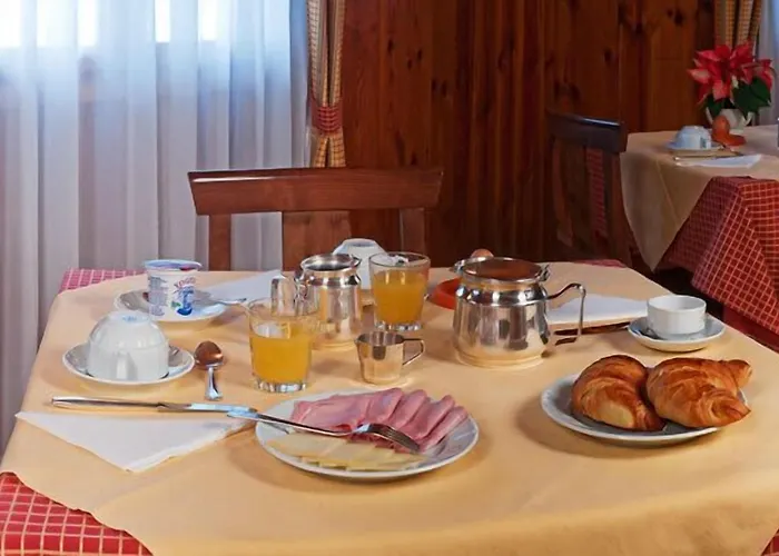 Отель Crampon Курмайор