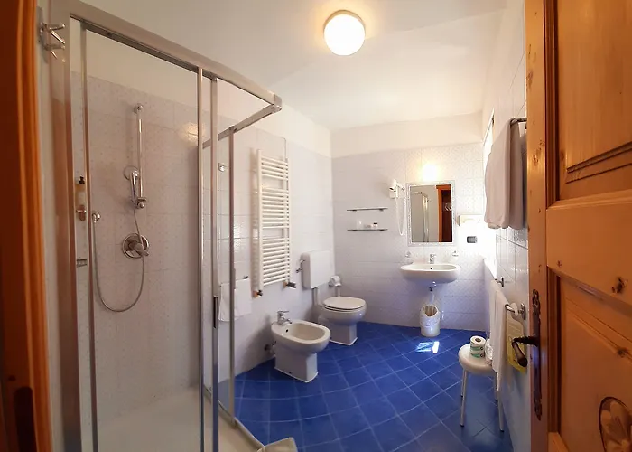 Crampon Отель 3*